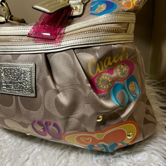 Gorgeous Coach Poppy Golden Glam Tote - Picture 7 of 12
